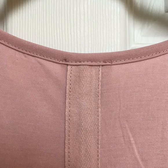 COA Dusty Rose Woven Chest Pocket Tee Top - Picture 3 of 9